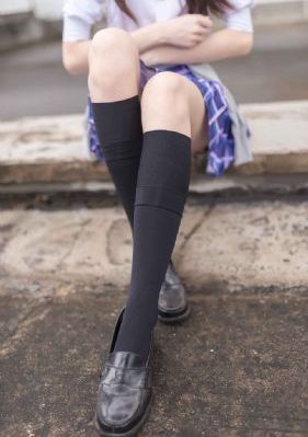 美女脱得一光二净的全身视频